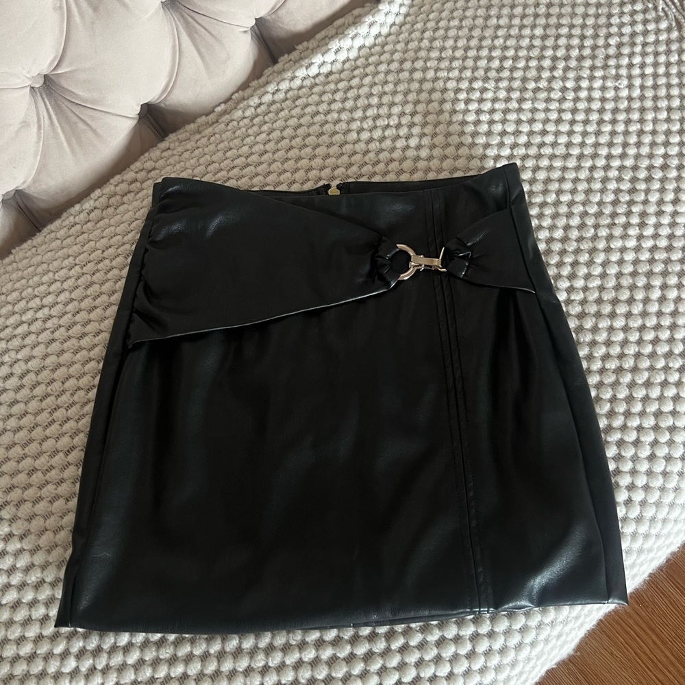 Guess Black Mini Skirt